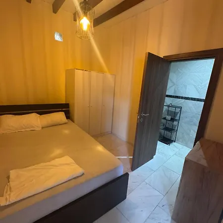 Cozy House With Indoor Fireplace *