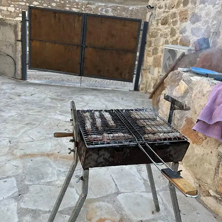 Cozy House With Indoor Fireplace *