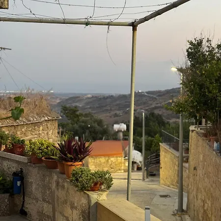 Traditional Stone House For Summer Escapes *