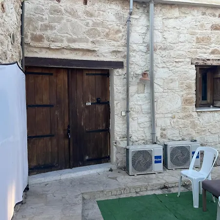 Traditional Stone House For Summer Escapes Appartement *